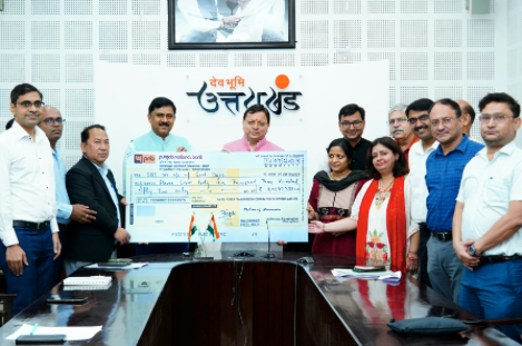 मुख्यमंत्री श्री पुष्कर सिंह धामी को मुख्यमंत्री कैम्प कार्यालय में पिटकुल प्रबंध निदेशक द्वारा 11 करोड़ का लांभांश का चेक सौंपा गया।